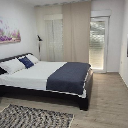 Rooms Lanterna Метайна Екстериор снимка