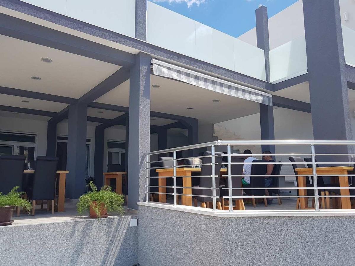 Rooms Lanterna Метайна Екстериор снимка