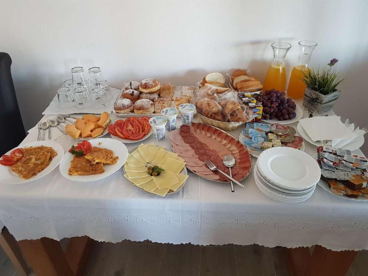 Rooms Lanterna Метайна Екстериор снимка