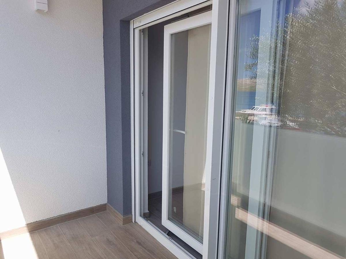 Rooms Lanterna Метайна Екстериор снимка